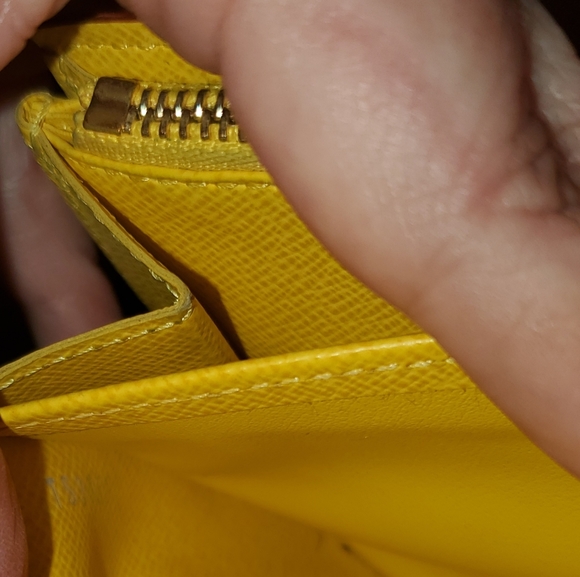 Louis Vuitton White Multicolor Murakami Continental Long Wallet Yellow Interior - Picture 16 of 16